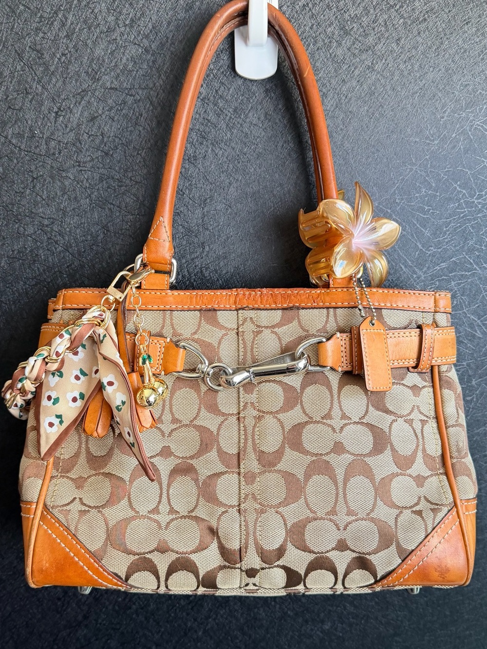 Vintage Coach Hampton  leather Satchel